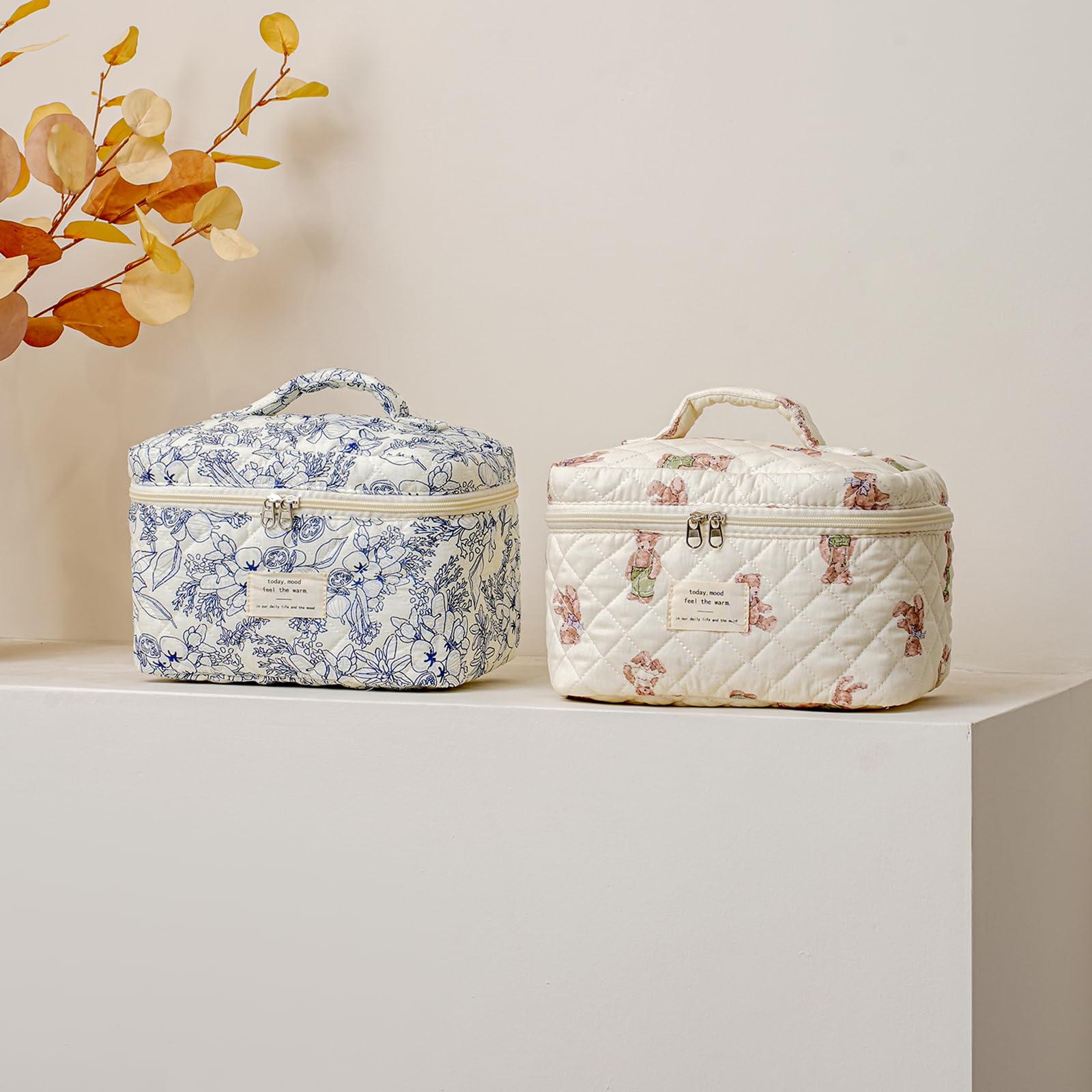 uekeboag quilted makeup bag; travel-ready design with lightweight build for on-the-go use.