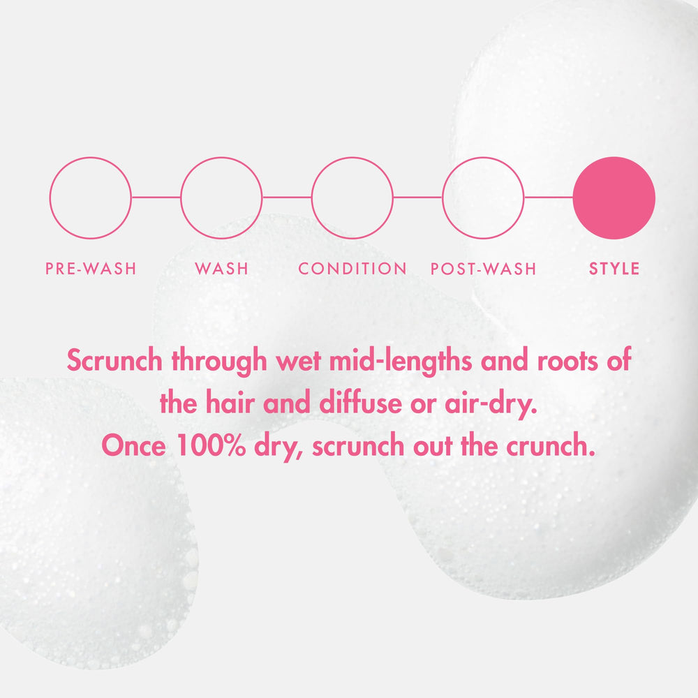 Umberto Giannini Curl Jelly Vanilla application demo for easy scrunching