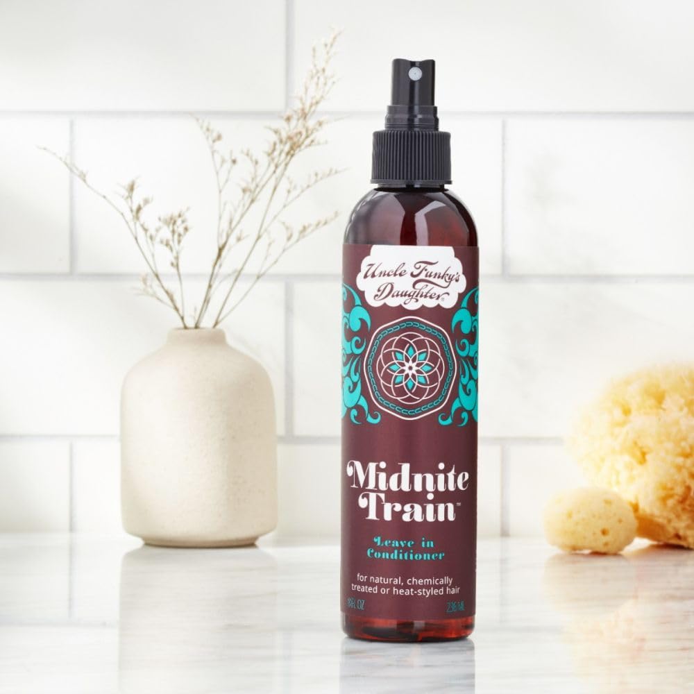 Uncle Funky's Daughter Midnite Train pump-cap enables convenient, mess-free leave-in application.