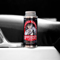 UPPERCUT DELUXE styling powder dry-hair-application close-up showing quick texture creation