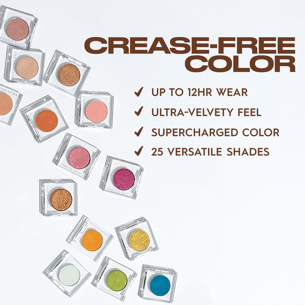 Urban Decay 24/7 eyeshadow dry application with finger shows immediate payoff