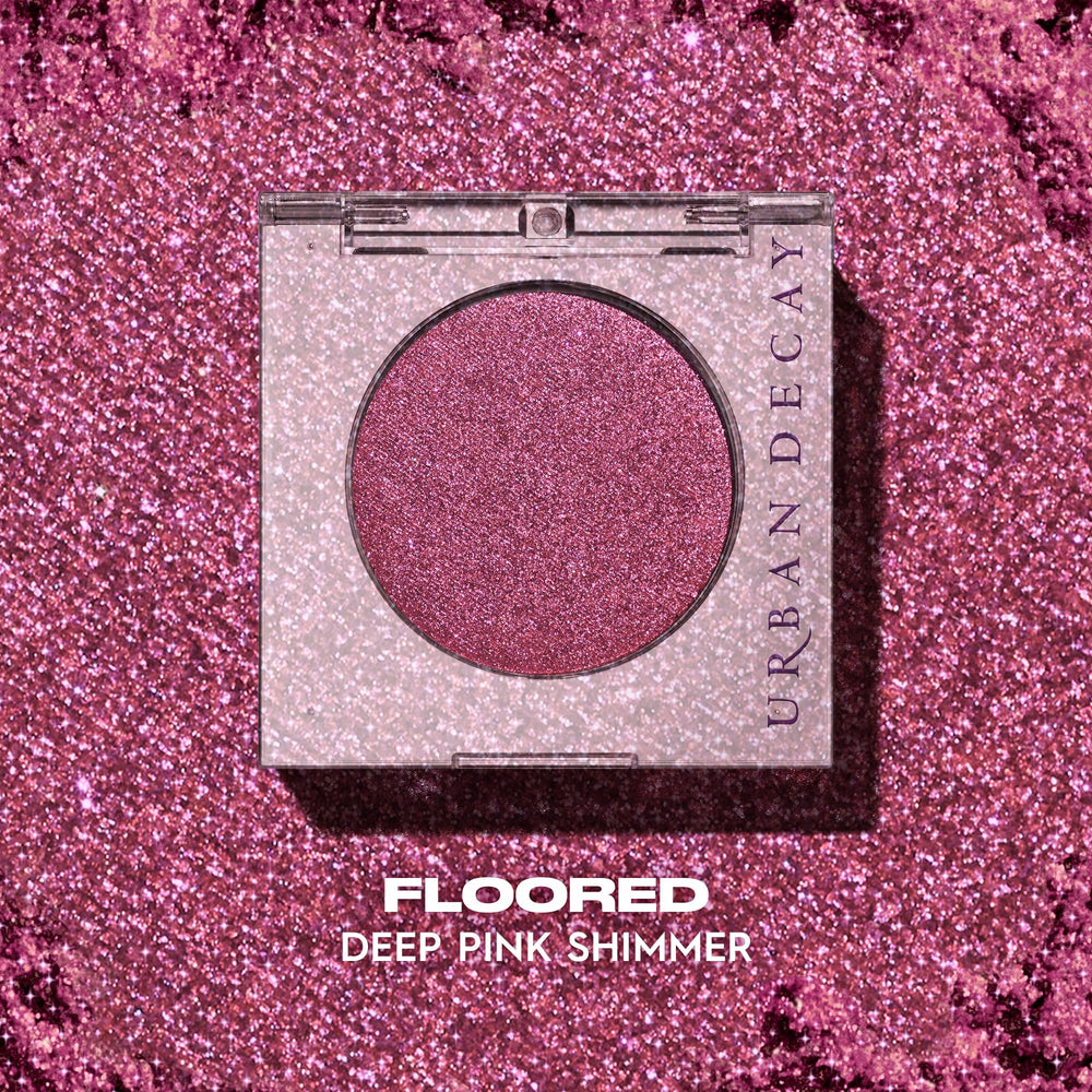 Urban Decay 24/7 Eyeshadow Single close-up reveals long-wearing pink shimmer for all-day looks.