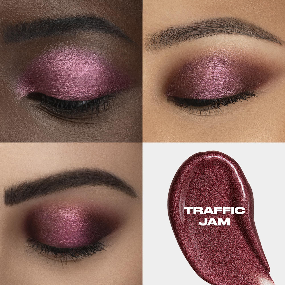 Urban Decay 24/7 Glaze-On built-in brush close-up enabling precise application