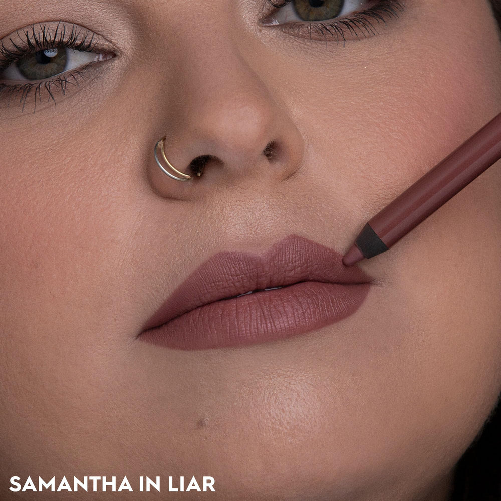 Urban Decay 24/7 Glide-On Lip Pencil Liar Mauve Nude pencil tip close-up precision