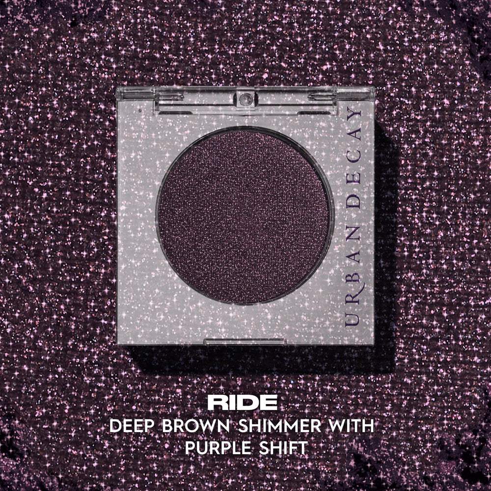 Urban Decay 24/7 Eyeshadow Ride crease-free, long-wearing color for busy days.