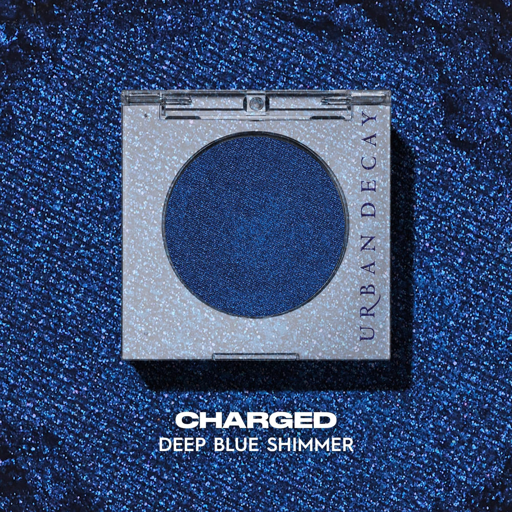 Urban Decay 24/7 Eyeshadow Single Charged close-up, velvet-soft texture enhances easy blending.