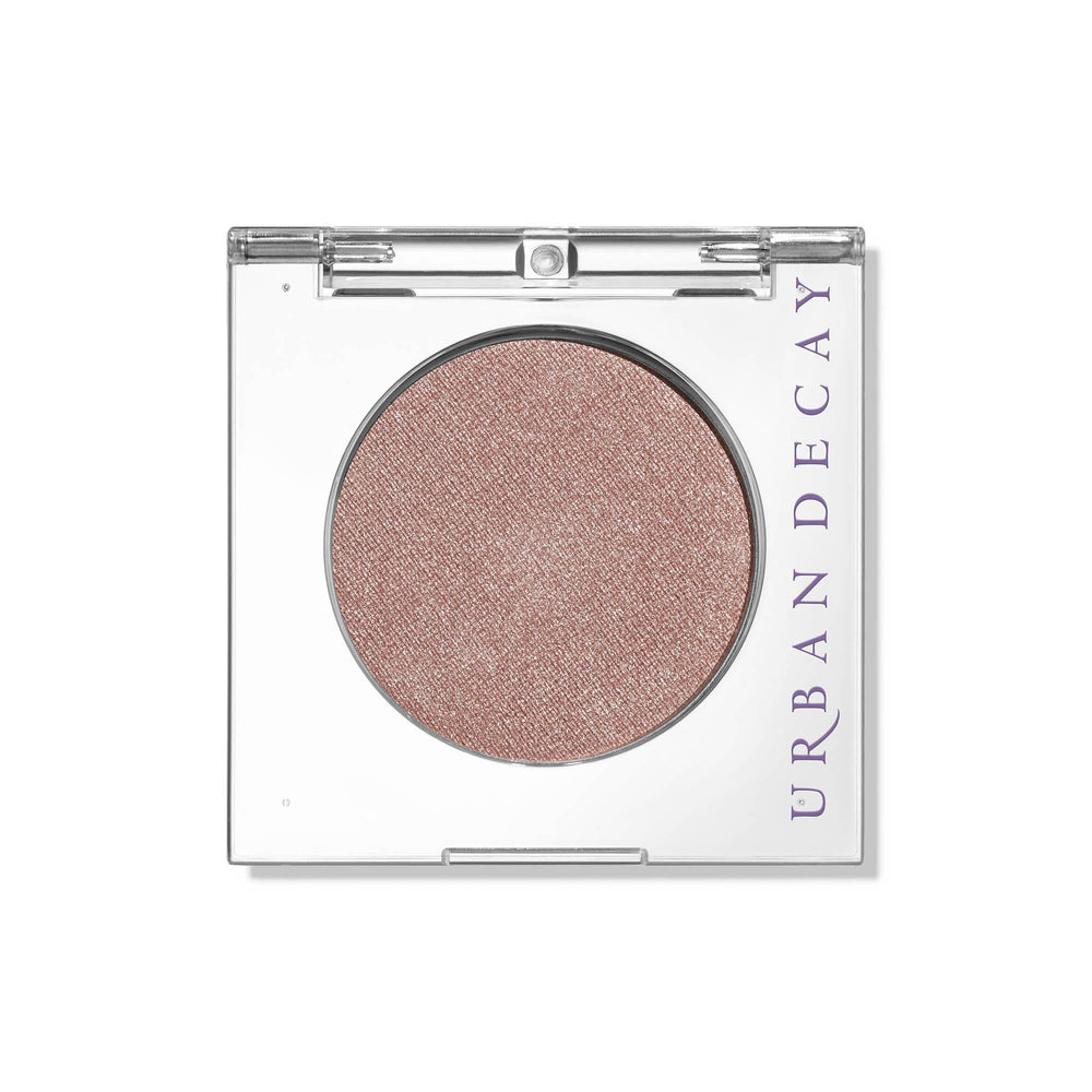 Urban Decay 24/7 Eyeshadow Single Sin Champagne Shimmer opens to reveal crease-free, rich color.