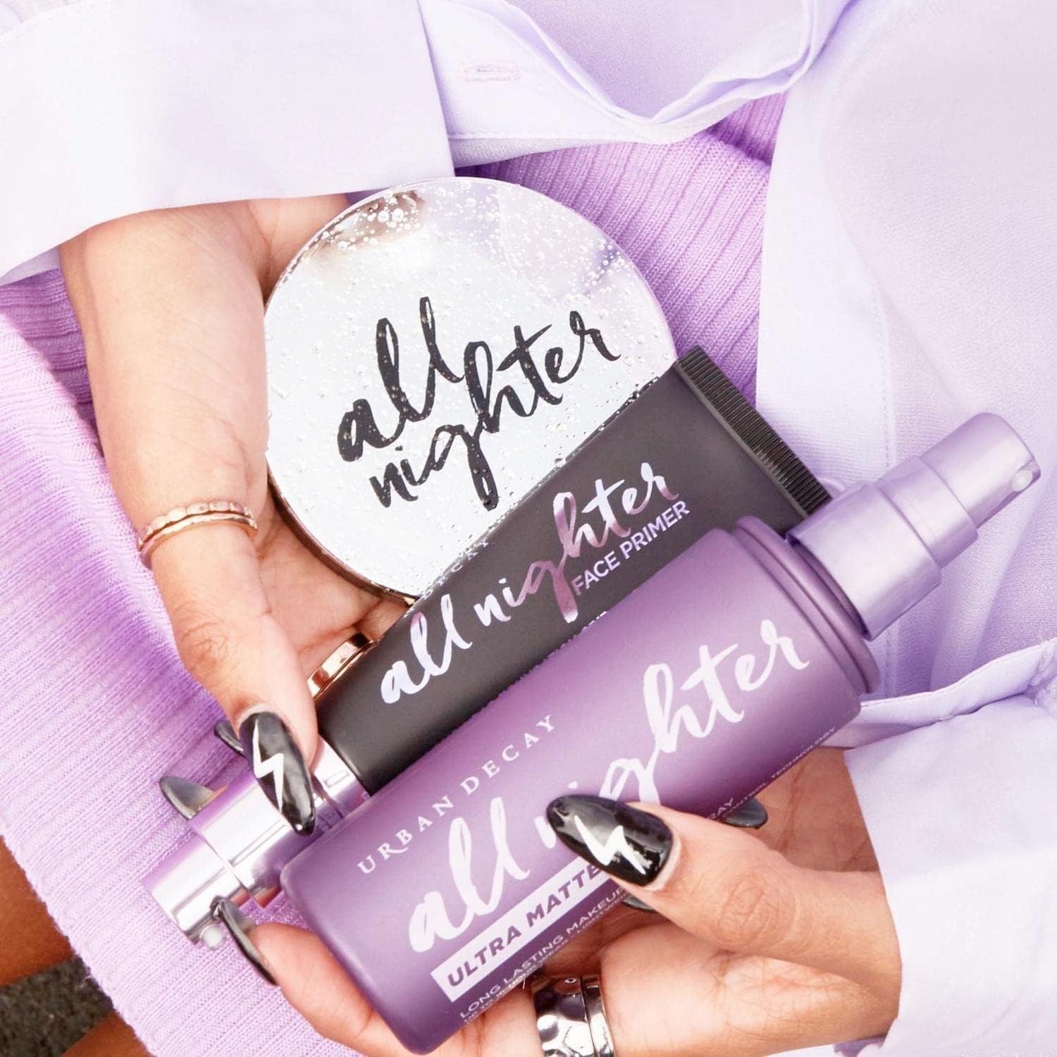 Urban Decay All Nighter sponge blending primer for seamless, professional-looking finish.