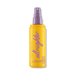 Urban Decay All Nighter setting spray bottle delivers a long-lasting makeup hold.
