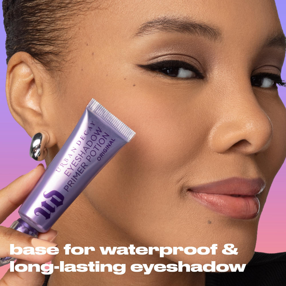 Urban Decay Shimmer Primer Potion Sin enhances metallic shadows