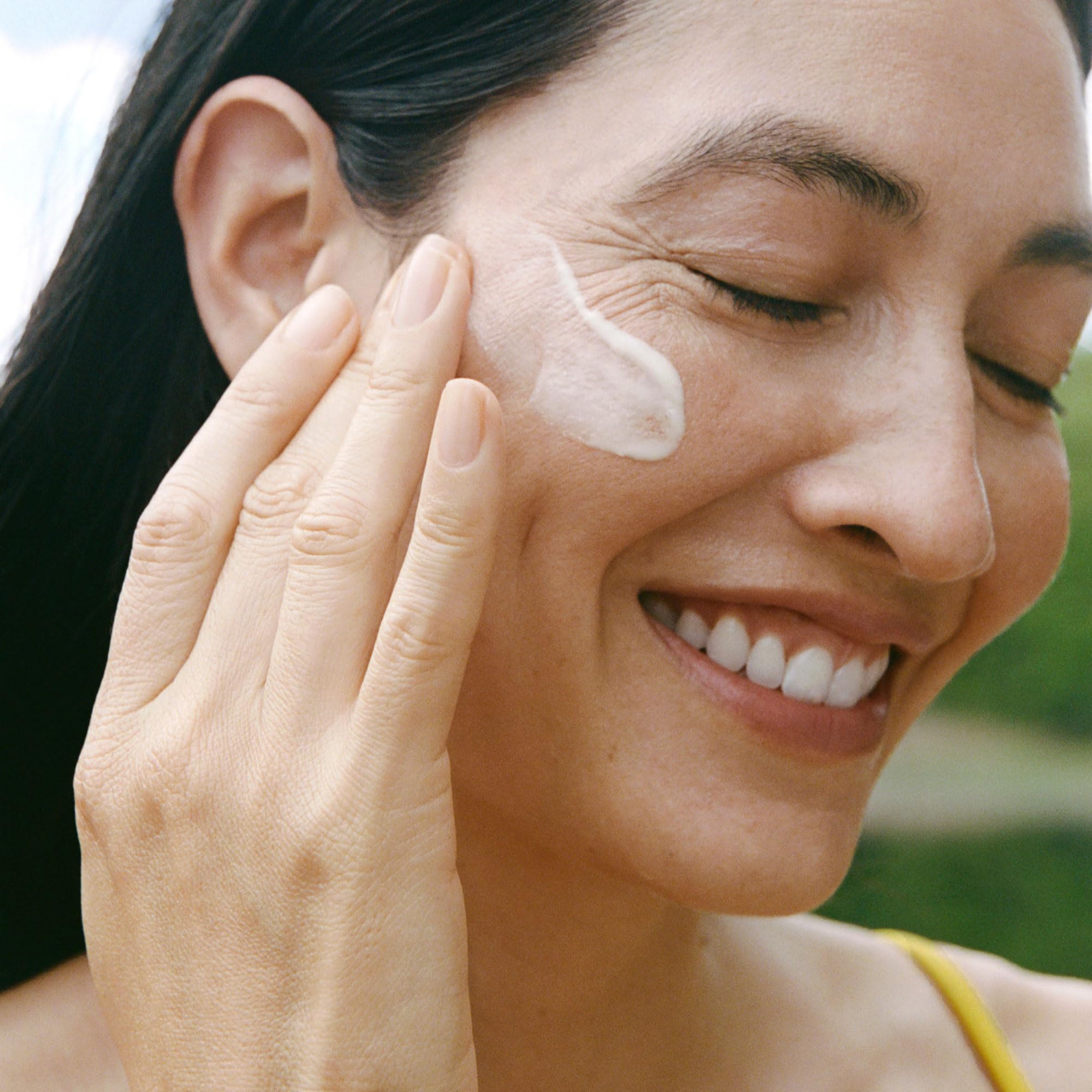 Ursa Major Mountain Glow serum ingredients highlight 44 clean actives supporting hydration and radiance.