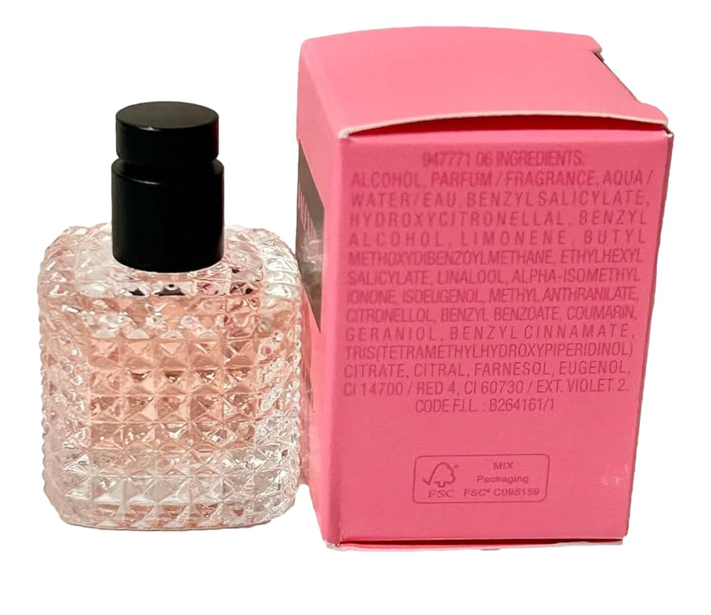 Valentino Born In Roma EDP on-wrist splash application shows precise, quick fragrance touchpoints.