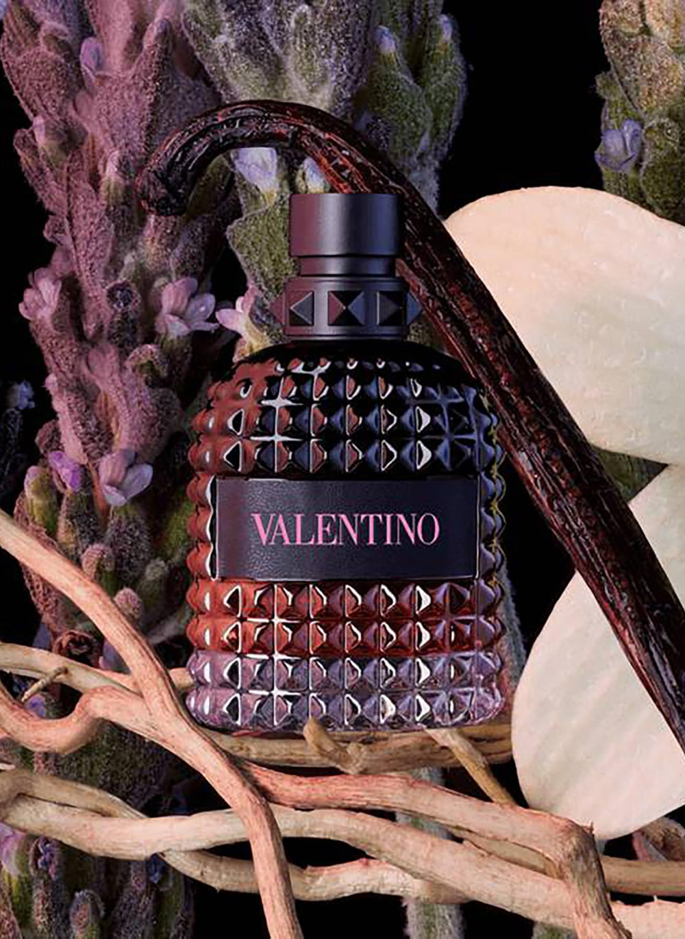 Valentino Uomo Born In Roma Intense flacon front—sleek packaging fits modern grooming rituals
