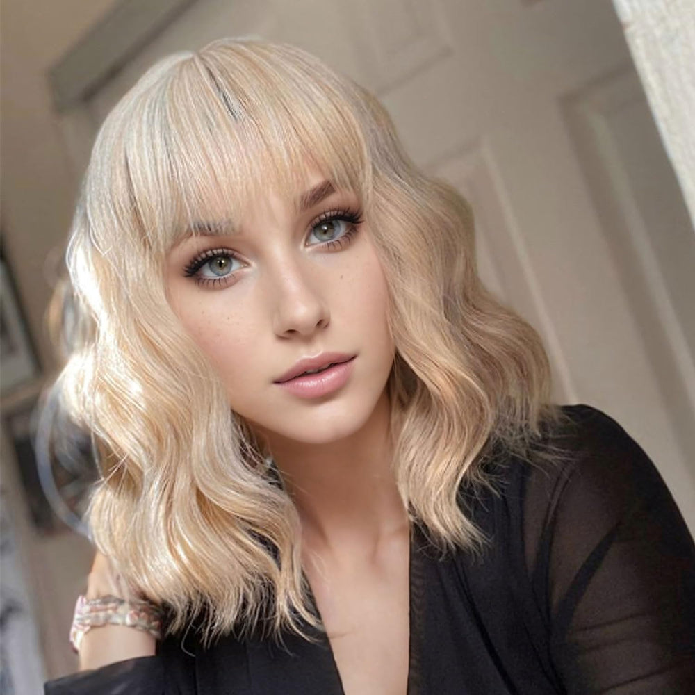 VCKOVCKO natural blonde wig shows curly wavy texture for soft movement