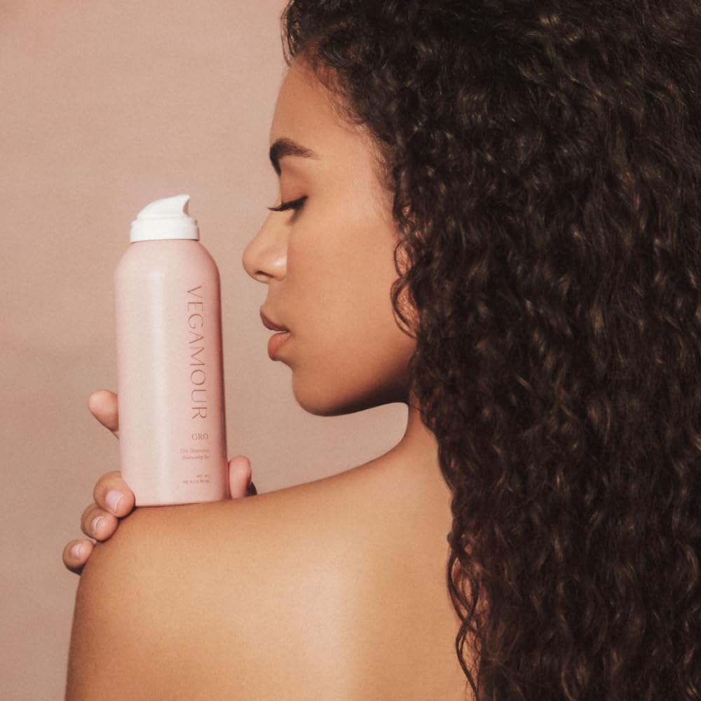 VEGAMOUR GRO Dry Shampoo absorbs oil to add texture at the roots