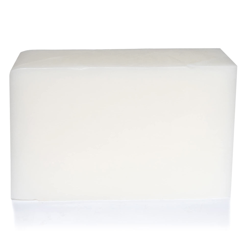 Velona melt-pour action demonstrates quick base preparation for crafts