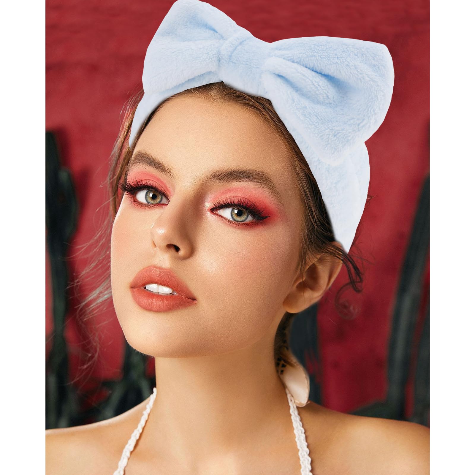 VELSCRUN headband for masks and facial routines keeps hair back.
