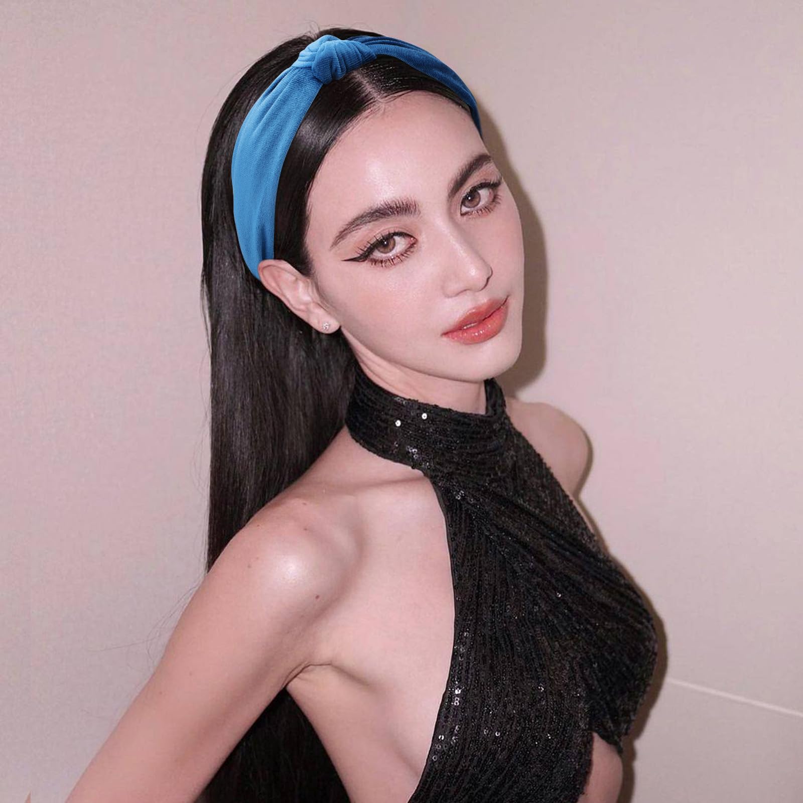 VELSCRUN pearl headband with red beads creates a bold, eye-catching touch