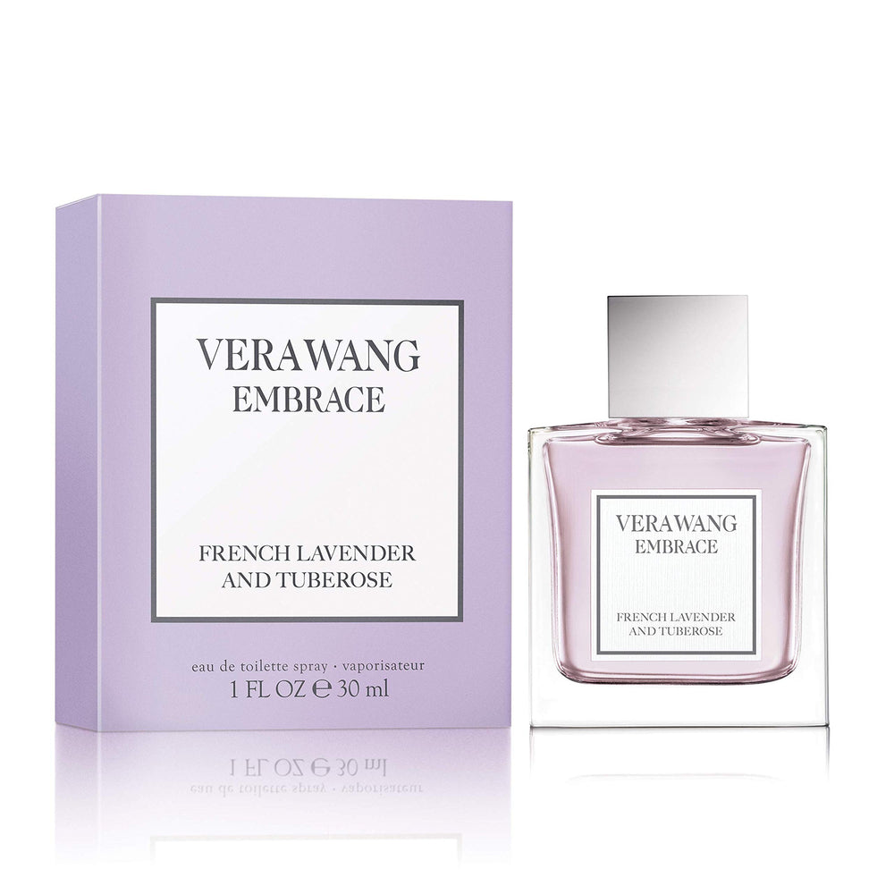 Vera Wang Embrace note pear blossom green tea captures morning garden freshness in bottle.