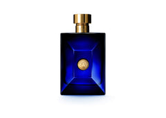 Versace Pour Homme Dylan Blue EDT application shows easy, quick refreshment.