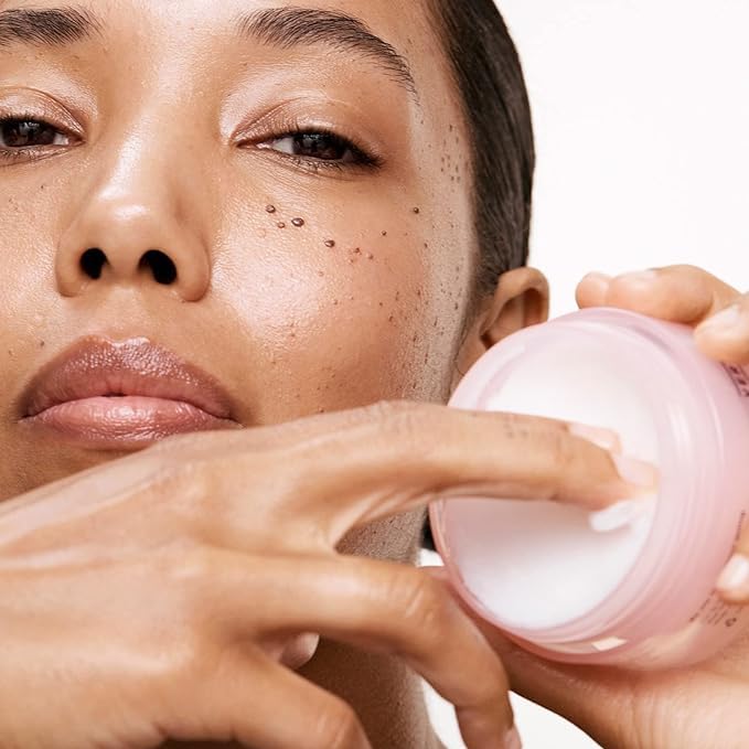 Versed balm with eucalyptus and vitamin E for refreshing, soothing cleanse.
