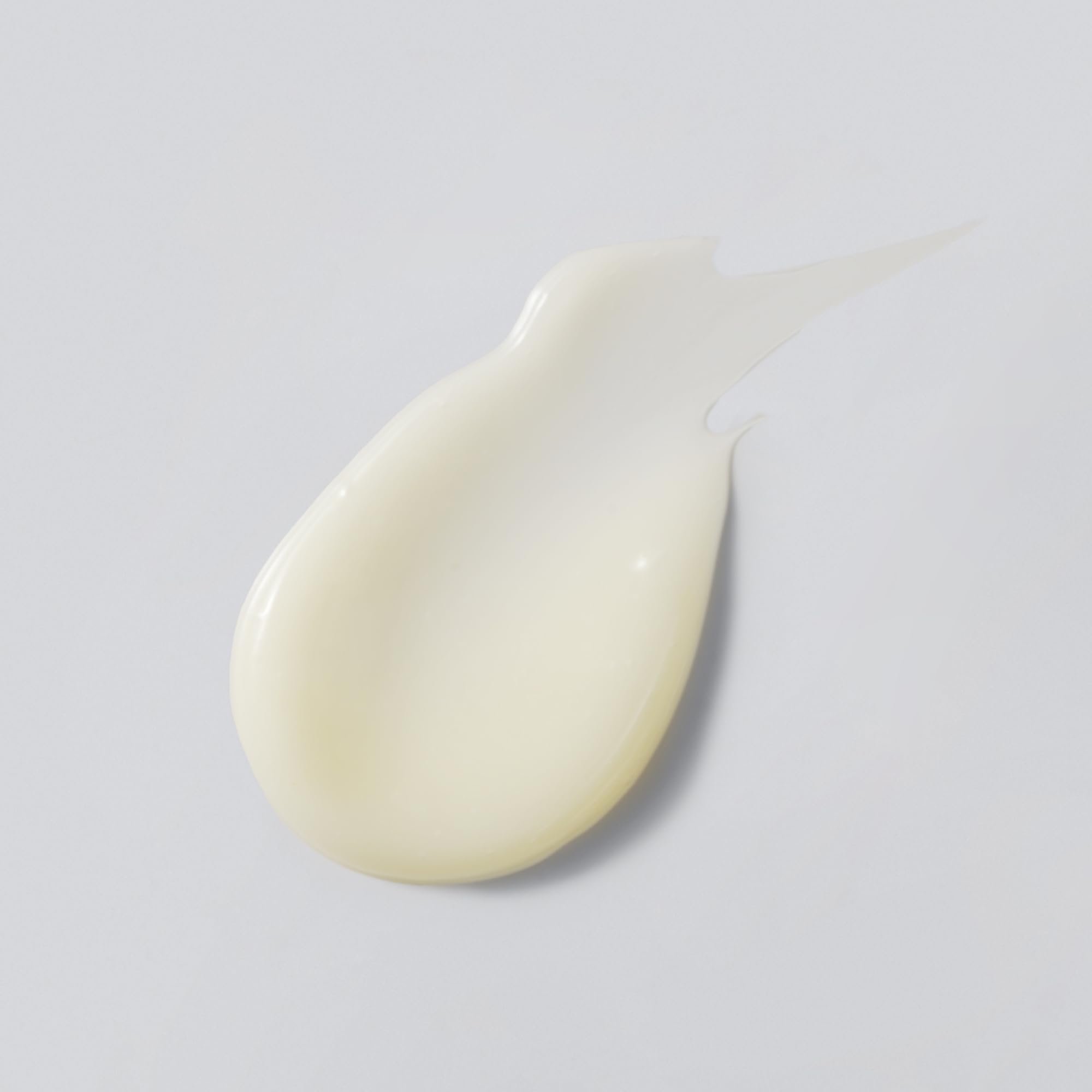 Versed Weekend Glow Eye Gel rollerball closeup demonstrates cooling application for depuffing under eyes.