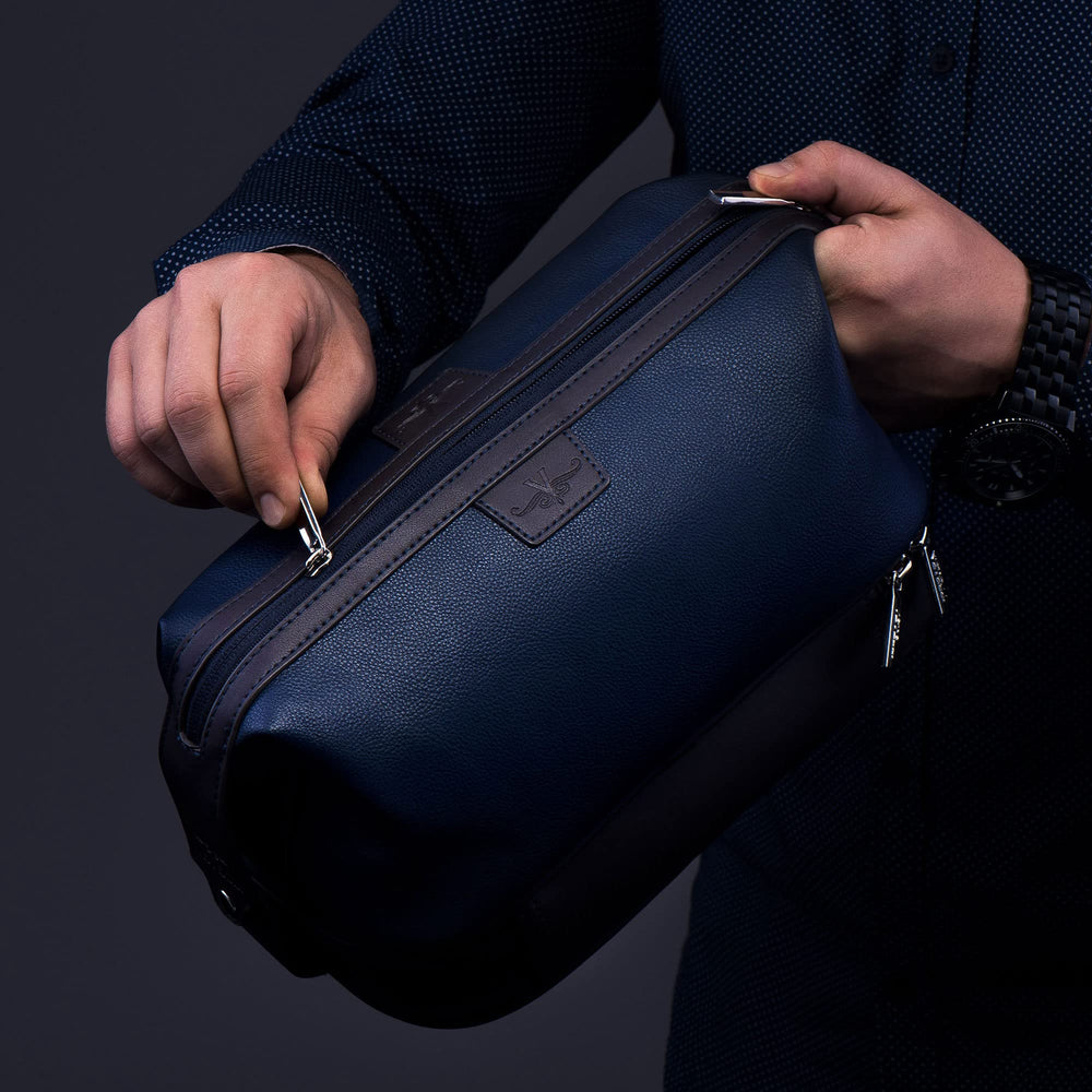 Vetelli Leo water-resistant leather lining protects contents from spills.