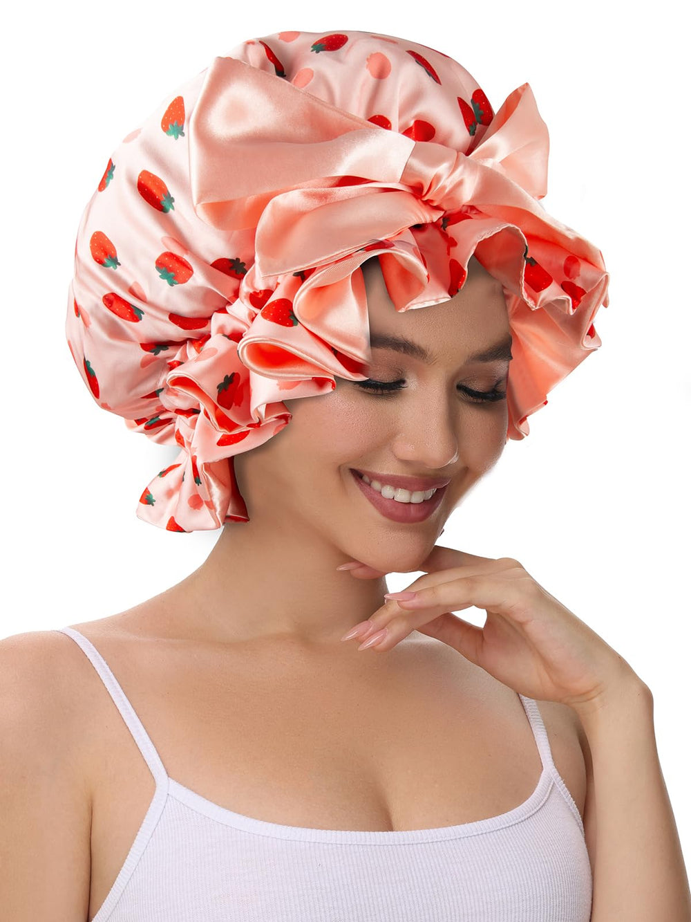 Vettres silk bonnet is easy to clean and machine-washable for simple care.