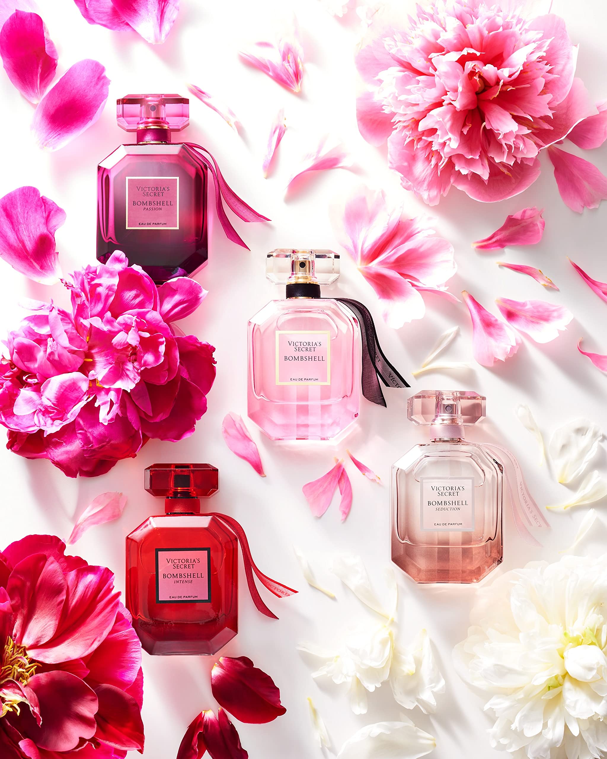 Victoria's Secret Bombshell EDP vanilla orchid adds creamy depth.