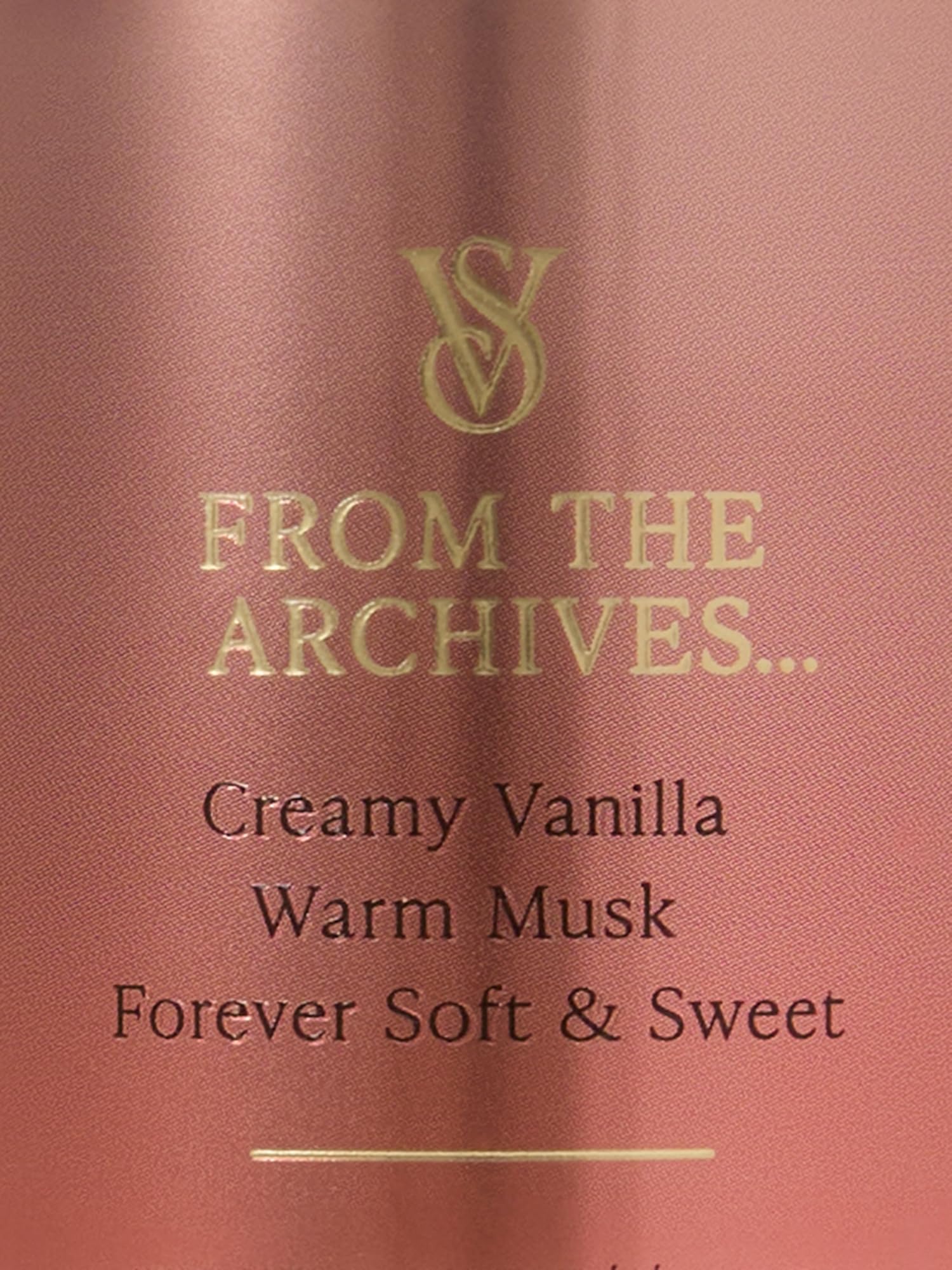 Victoria's Secret Vanilla Lace note Cafe Au Lait signals warm, comforting sweetness.