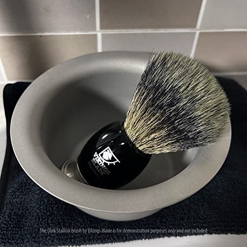 Vikings Blade bowl demonstrates quick-lather with engineered grooves for rich foam.