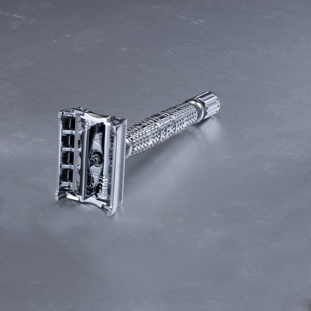 Vikings Blade packaging highlights zero plastic and eco-friendly design.