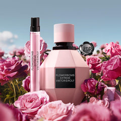 Viktor&Rolf Flowerbomb Extreme spray image demonstrates bold projection for events.