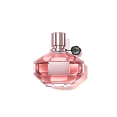 Viktor&Rolf Flowerbomb Nectar bottle closeup highlighting floral notes for evening wear.