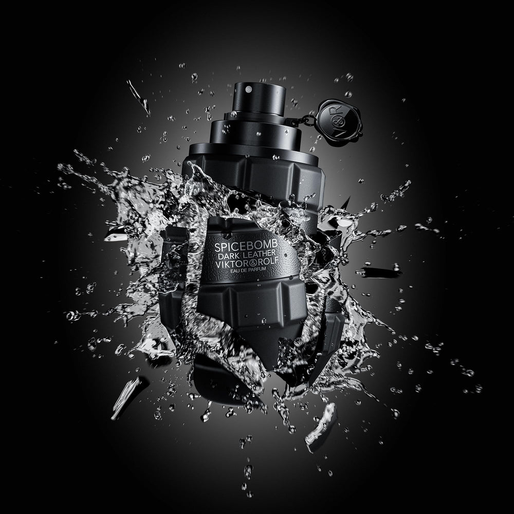 Viktor&Rolf Spicebomb Dark Leather dramatic ambient shot evokes smoky leather mood and sophistication.