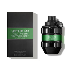 Viktor&Rolf Spicebomb Nightvision spray mist reveals spicy-green profile at first spray.