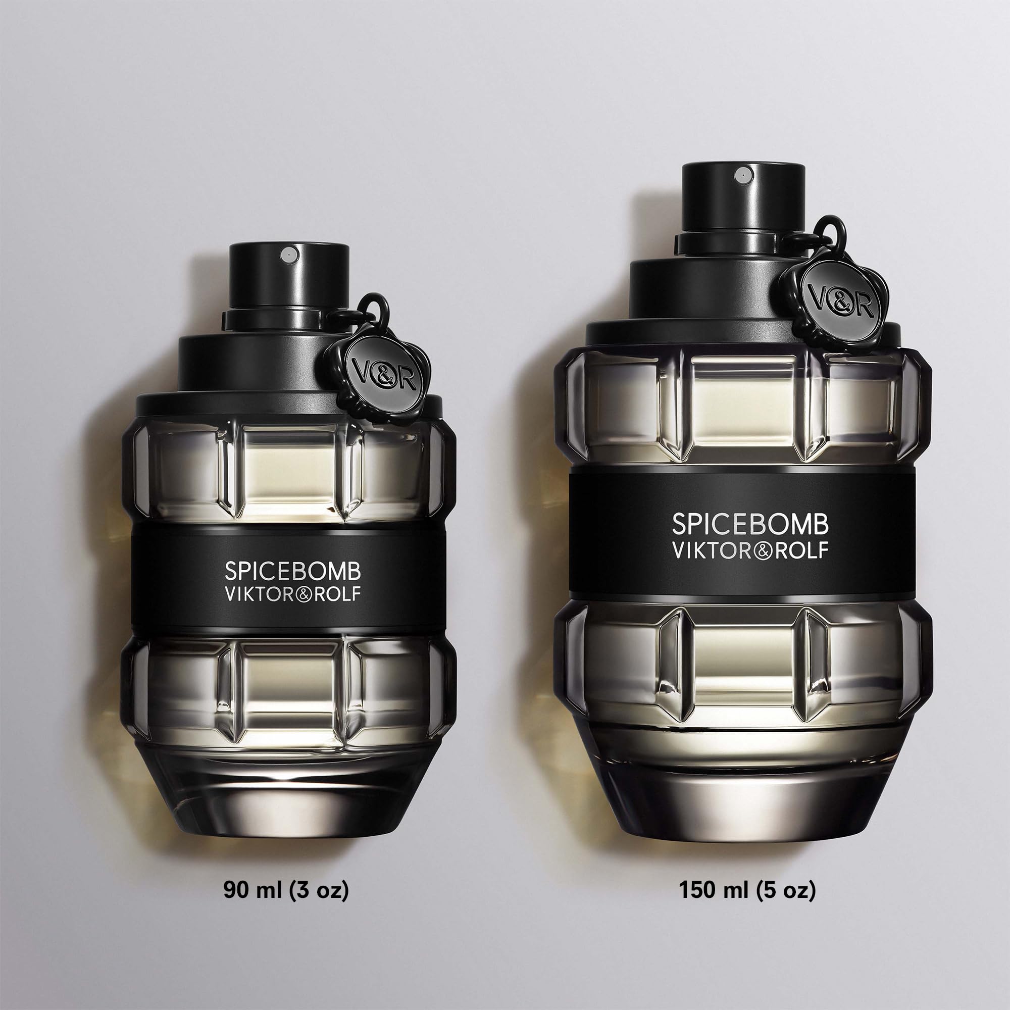 Viktor&Rolf Spicebomb packaging box showcases gift-ready presentation.