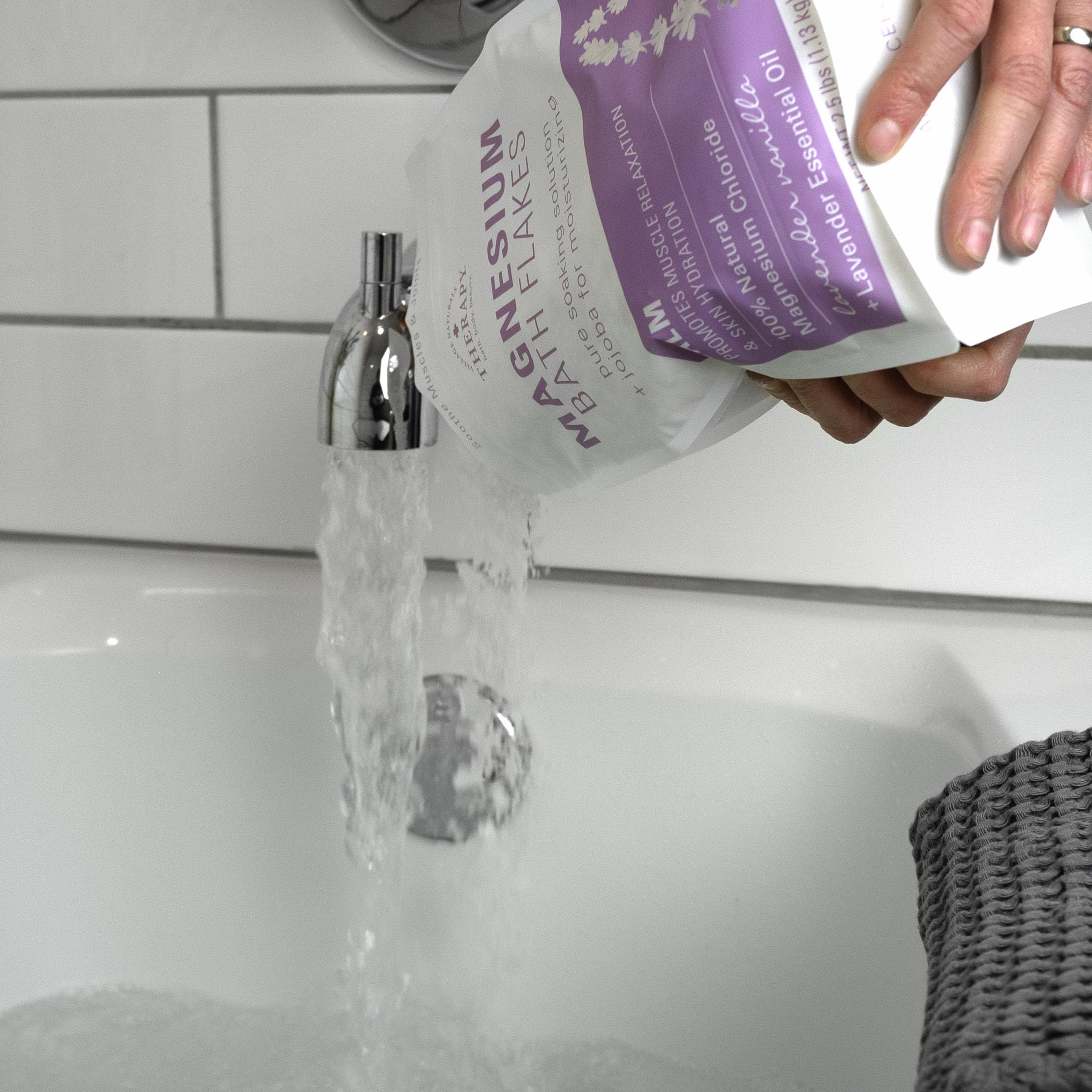 Village Naturals Therapy fast-dissolving magnesium chloride dissolves quickly in warm water.