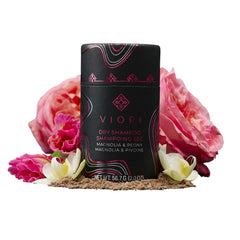 Viori dry shampoo powder application closeup shows quick root refresh between washes