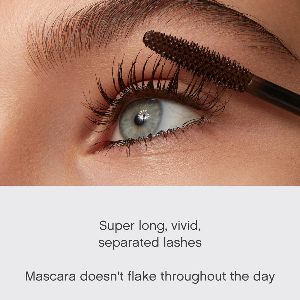 Vivienne Sabó Cabaret Premiere Brown Mascara application wand demonstrates easy coating