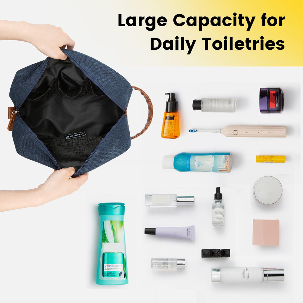 Vorspack water-resistant finish on navy bag boosts protection against splashes.