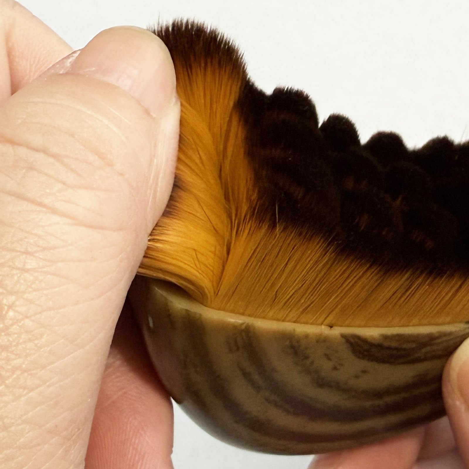 VOUGH lymphatic contour face brush ergonomic design targets cheeks, jawline, and forehead