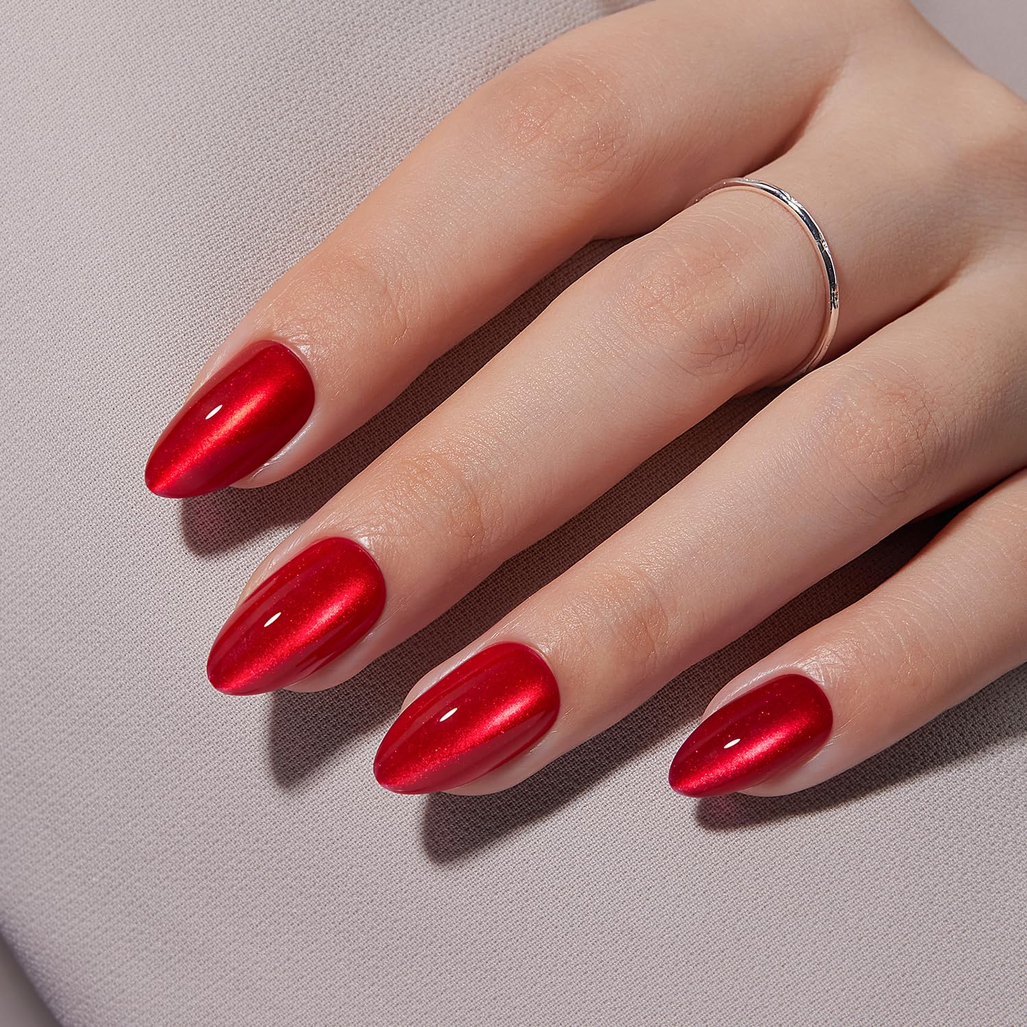 VSALON cuticle oil nourishes nails for healthy-looking hydration