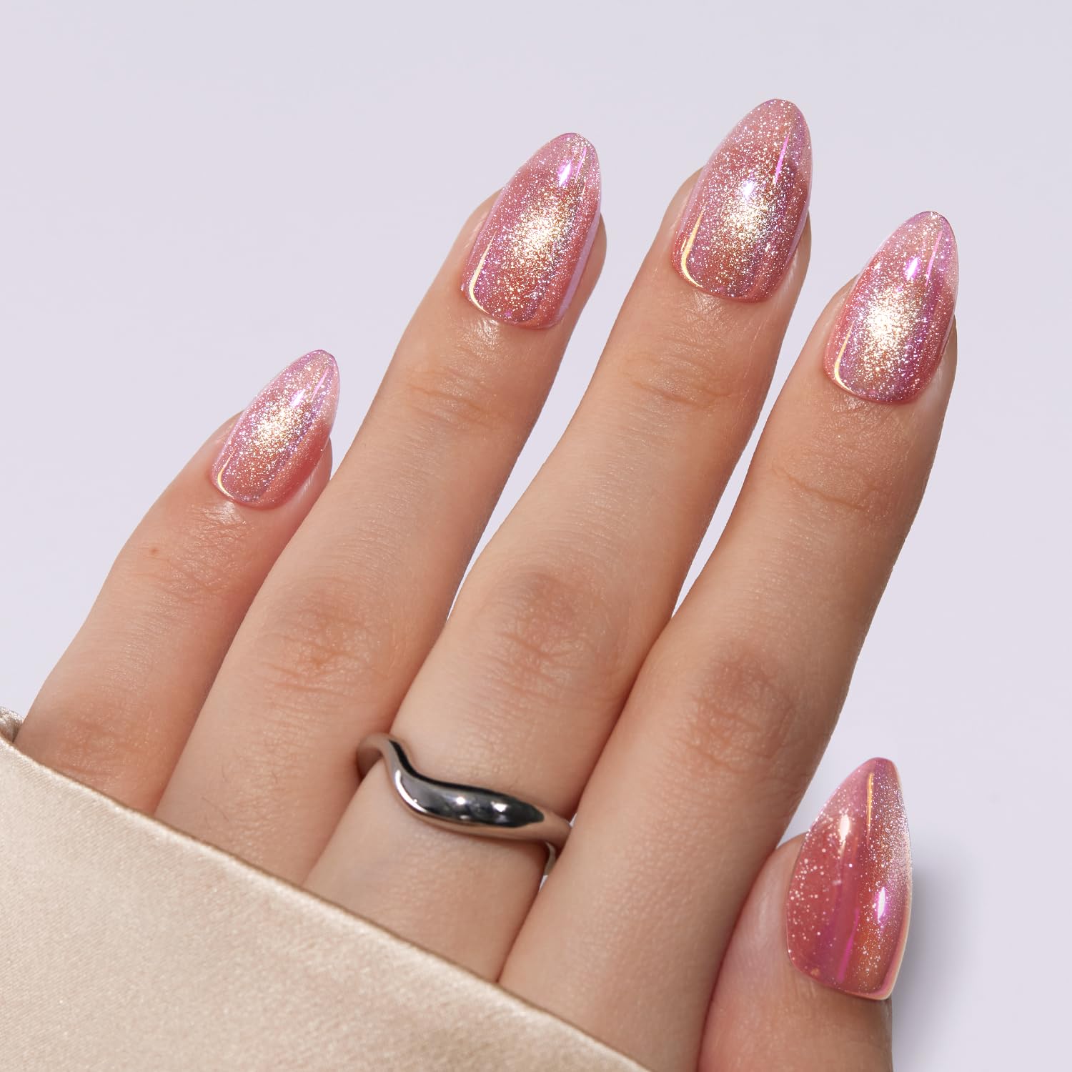 VSALON nails with included glue highlighting quick application