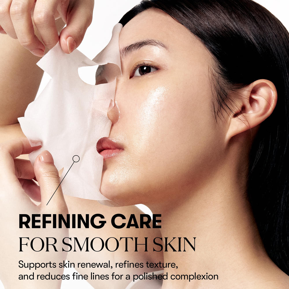VT COSMETICS CICA Reti-A Daily Mask texture closeup emphasizes skin-softening potential.