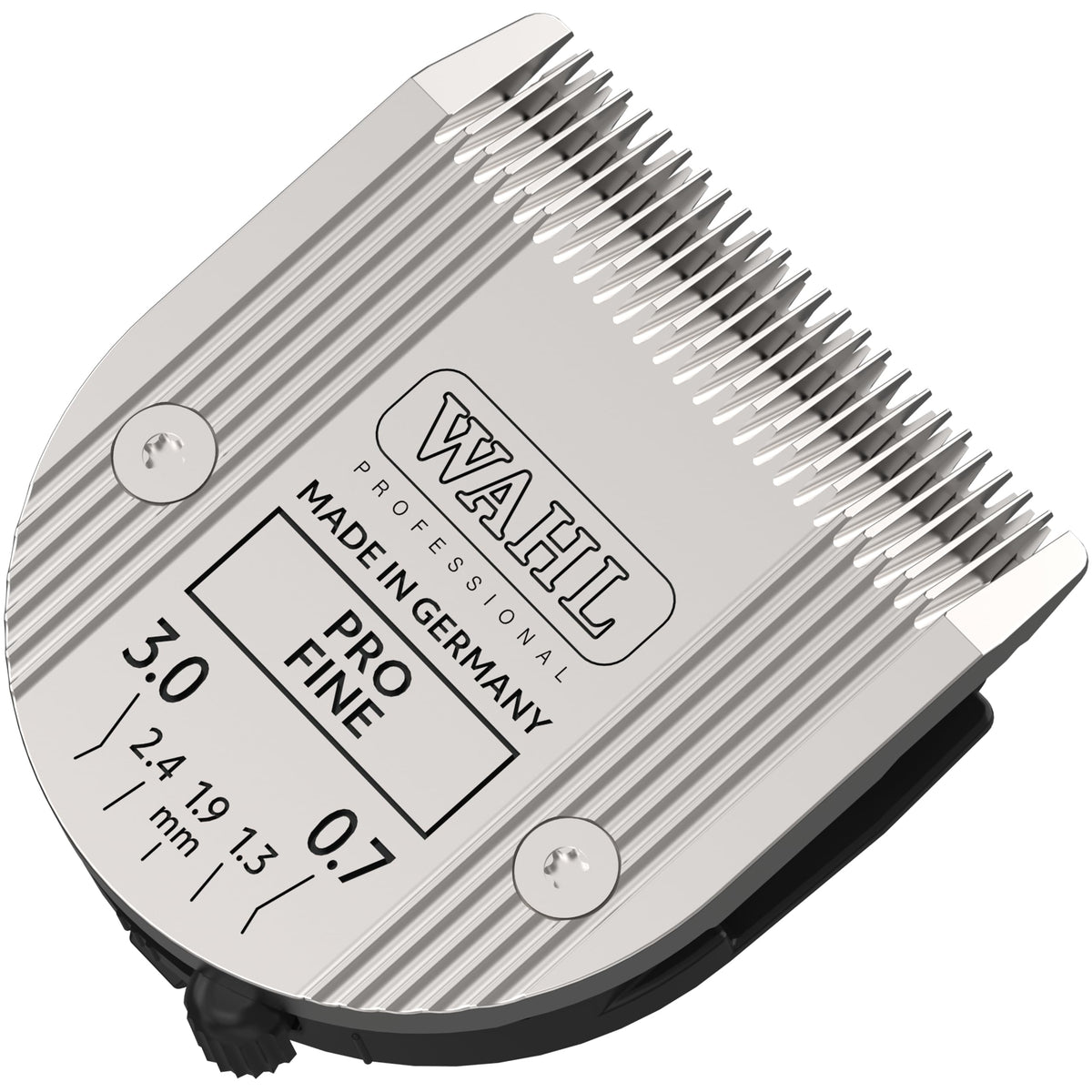 Wahl Professional Animal 5-in-1 Pro blade shown on Arco-compatible clipper for versatile trimming.