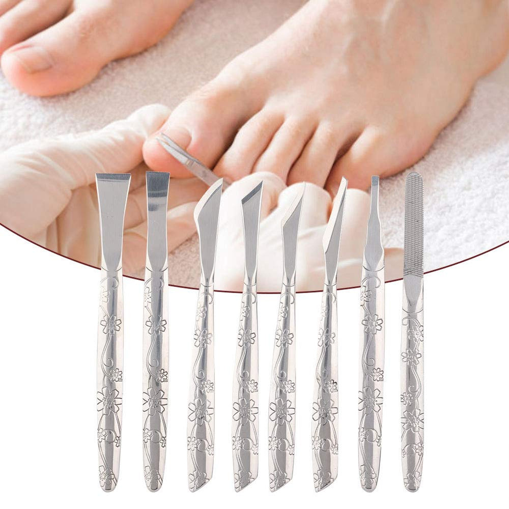 Watris Veiyi scraper removing dead skin for smoother feet