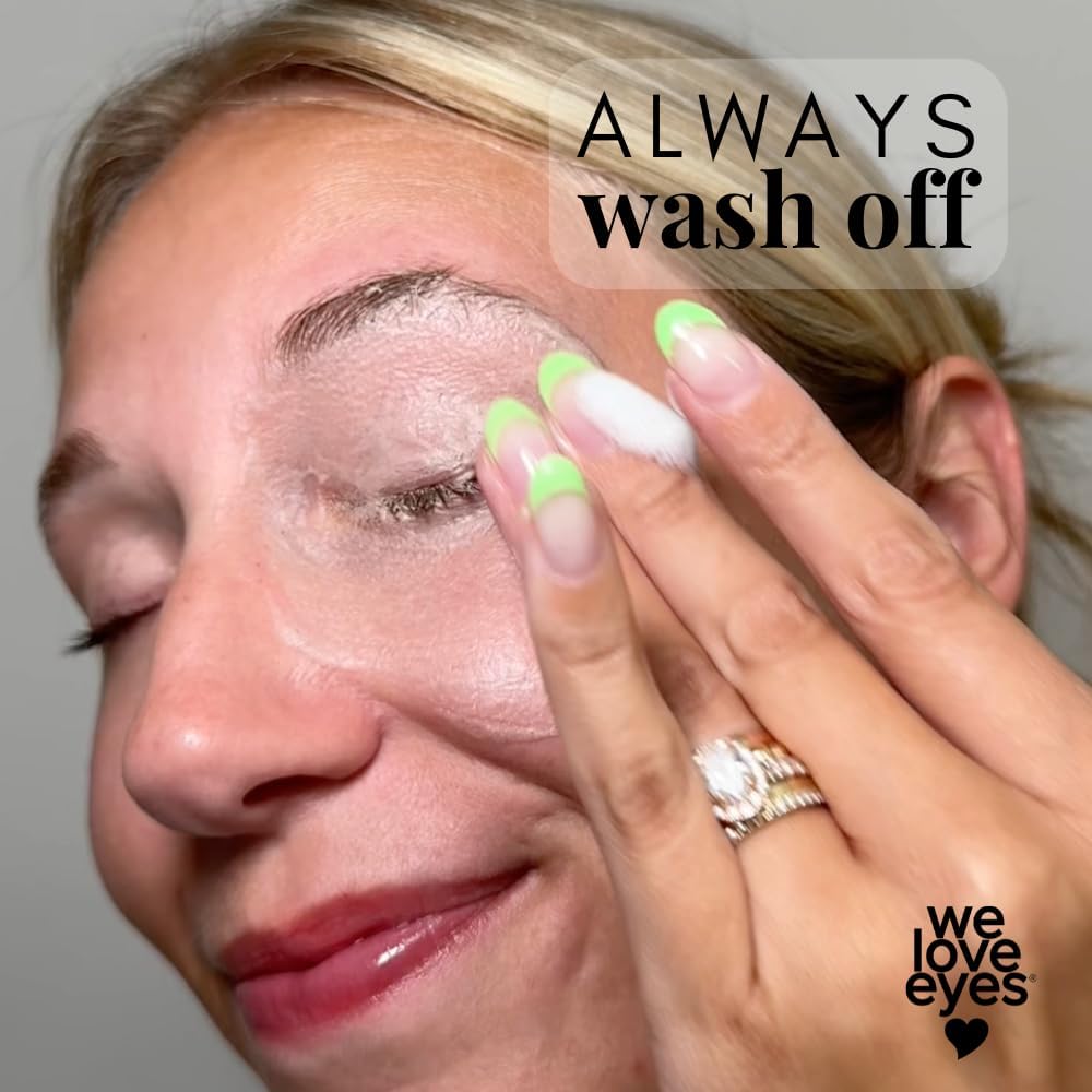We Love Eyes hands applying oil to eyelids showing easy daily use