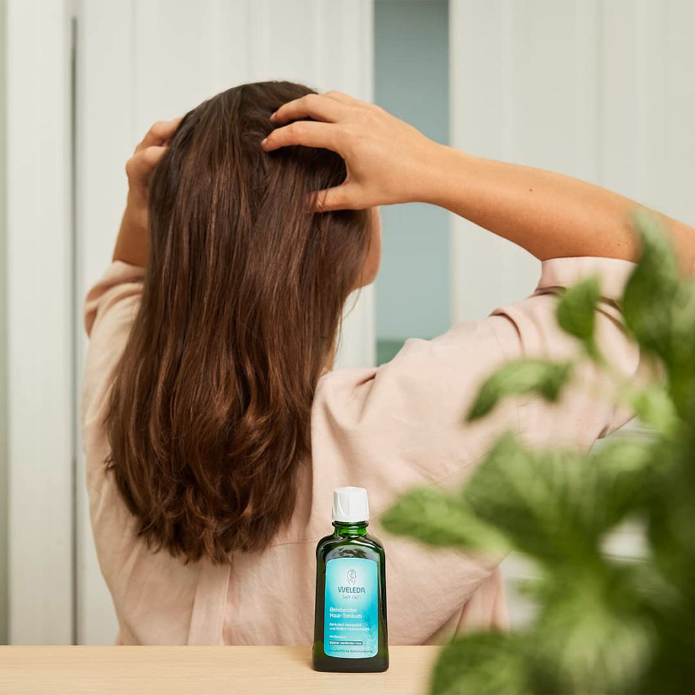 Weleda Rosemary Conditioning Oil highlights ingredients for deep conditioning perception.