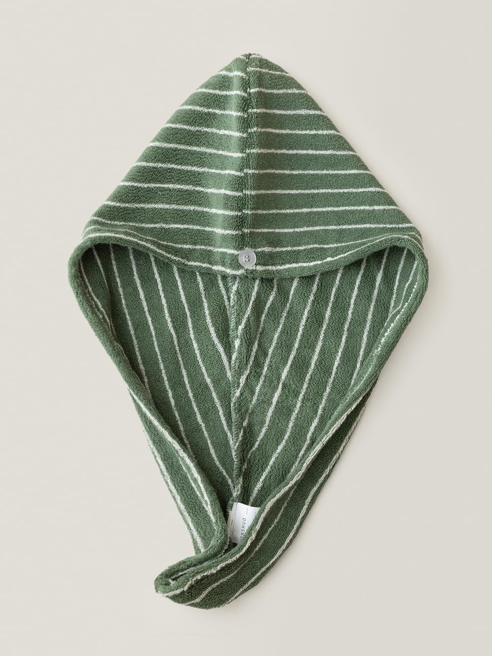 WENSHUO frost-pines-striped hair towel wrap demonstrates fast moisture absorption after shower.